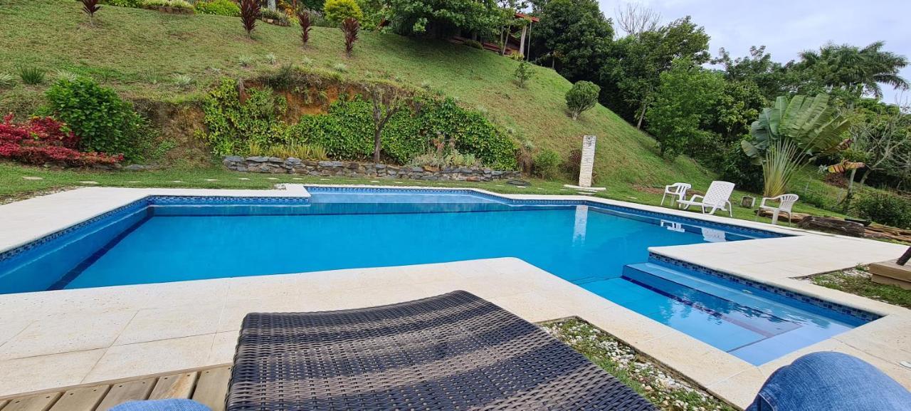 Finca Hotel Tierra Verde Girardota Bagian luar foto