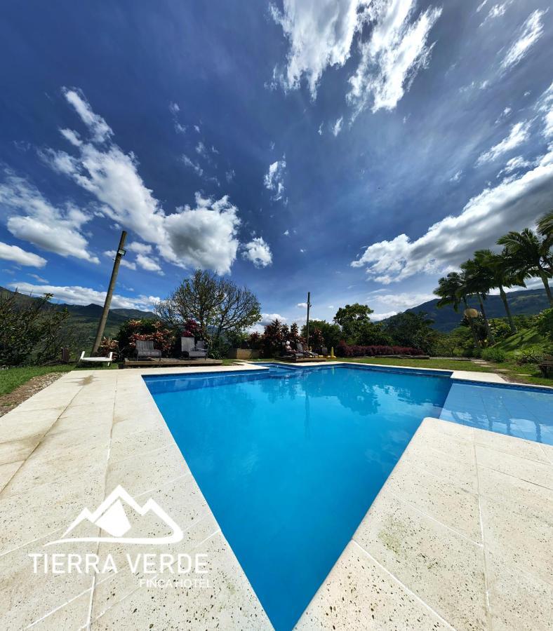 Finca Hotel Tierra Verde Girardota Bagian luar foto