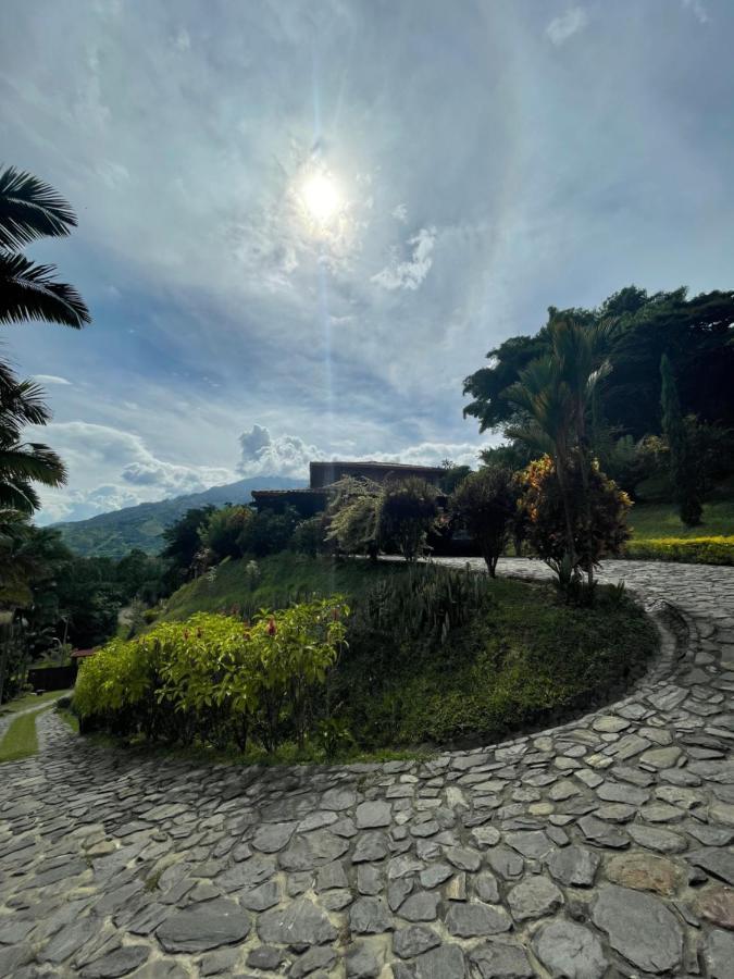 Finca Hotel Tierra Verde Girardota Bagian luar foto