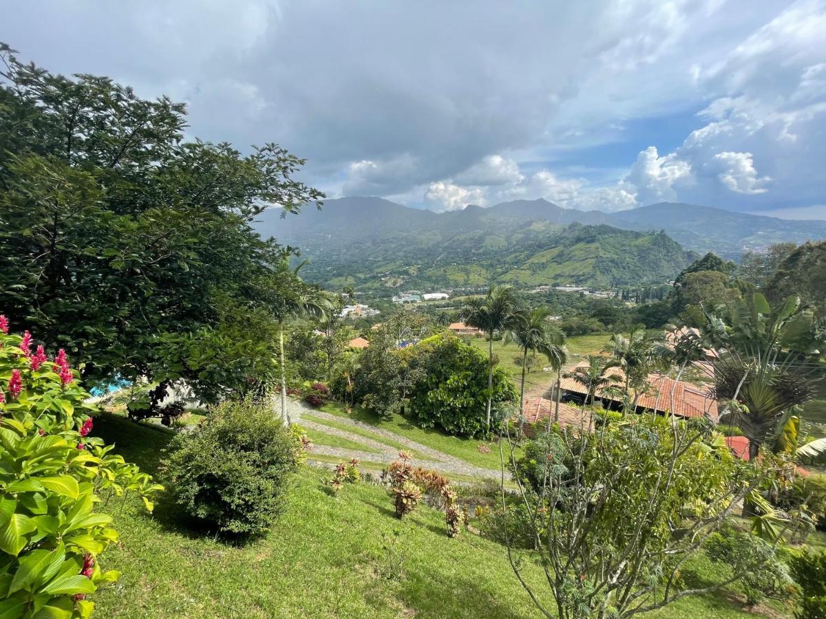 Finca Hotel Tierra Verde Girardota Bagian luar foto